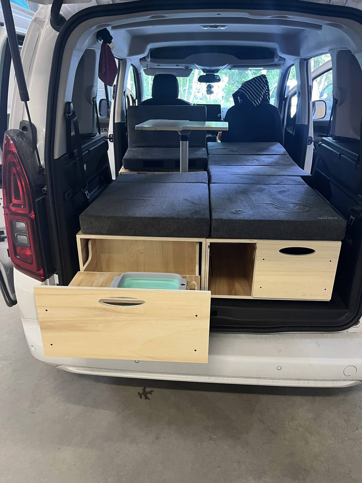 Quelle est la meilleure voiture aménagée pour dormir ? Tchao Tchao